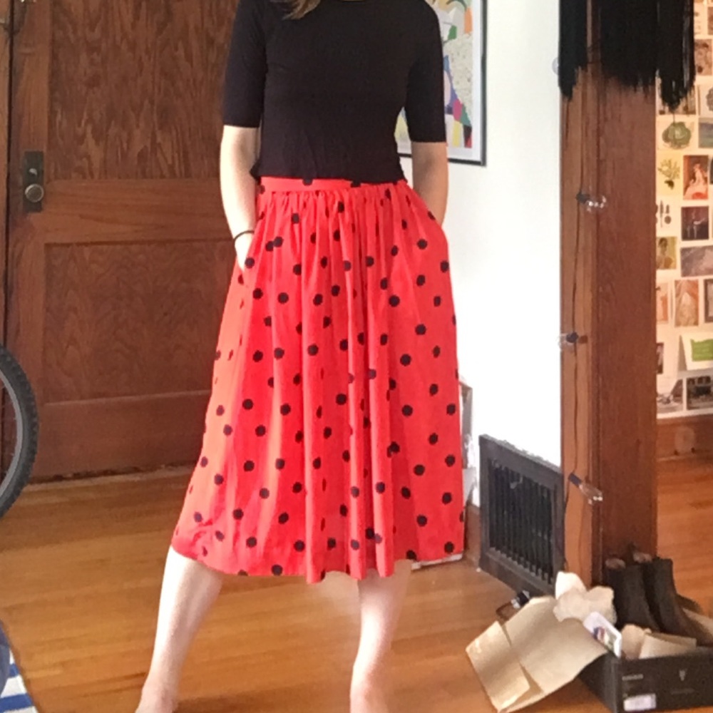 🌏Vintage polka dot skirt